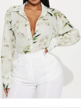 Fashion nova Sheer Botanical Print Button-Up Blouse - Light Green